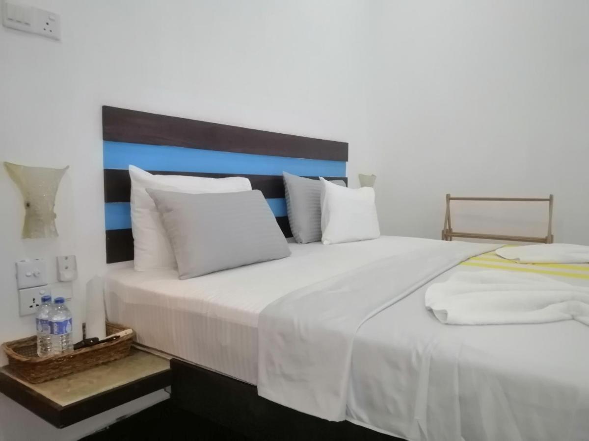 Le Petit Hotel & Restaurant Νεγκόμπο Εξωτερικό φωτογραφία
