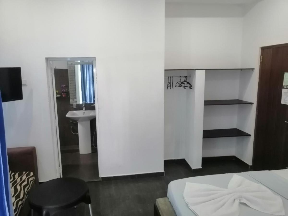 Le Petit Hotel & Restaurant Νεγκόμπο Εξωτερικό φωτογραφία