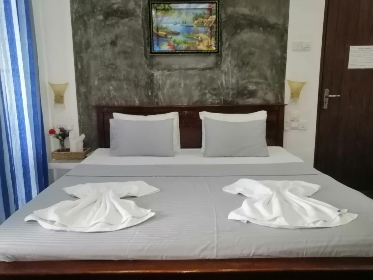 Le Petit Hotel & Restaurant Νεγκόμπο Εξωτερικό φωτογραφία
