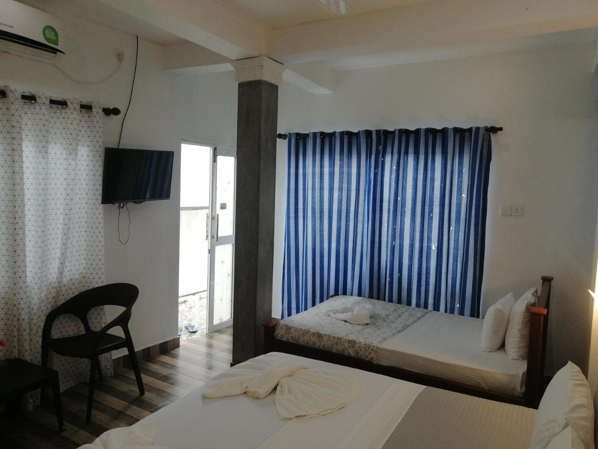 Le Petit Hotel & Restaurant Νεγκόμπο Εξωτερικό φωτογραφία